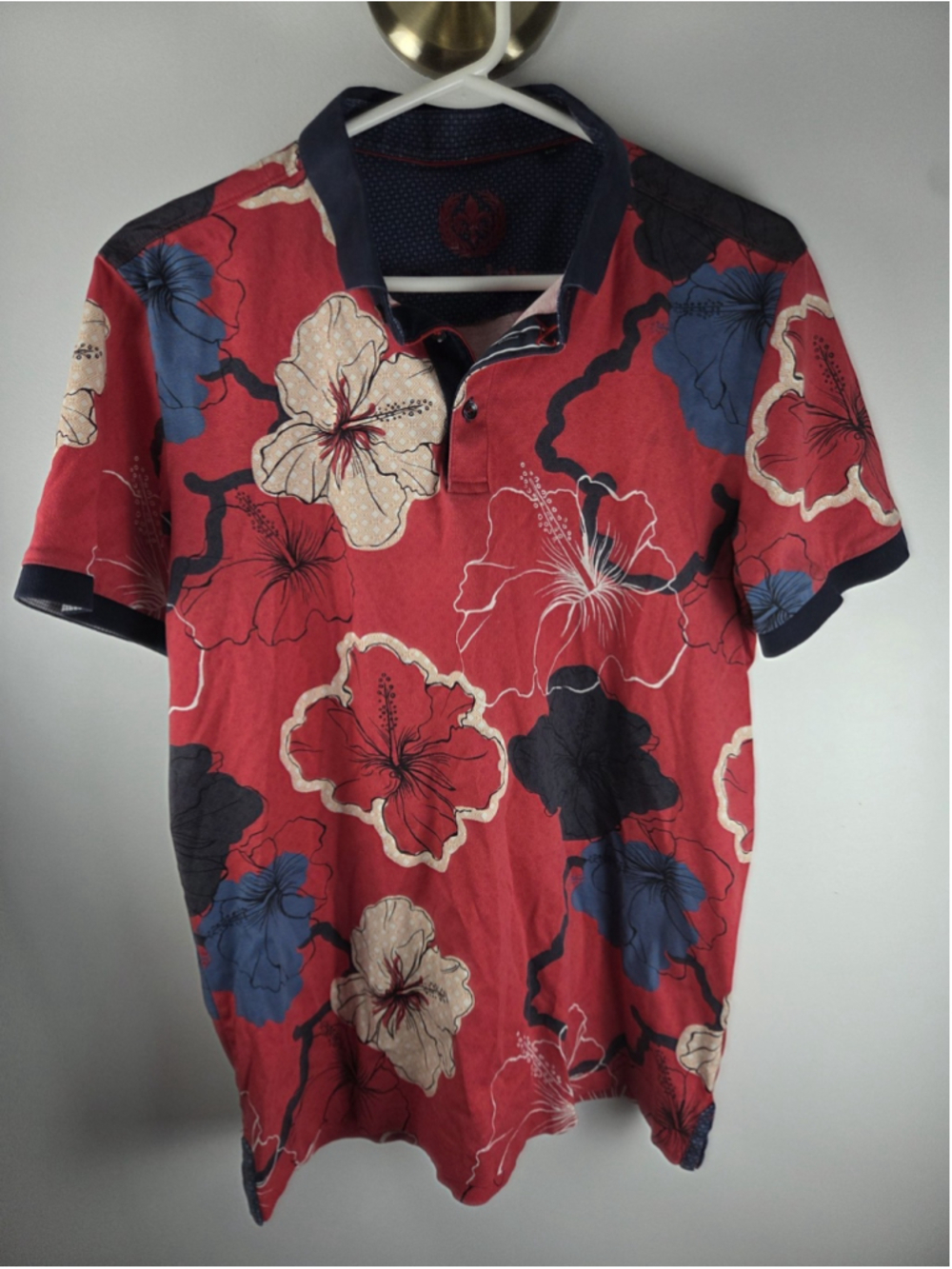 Au Noir Men's Dress Golf Polo Size 3/M Red W Flowers Pre-Owned